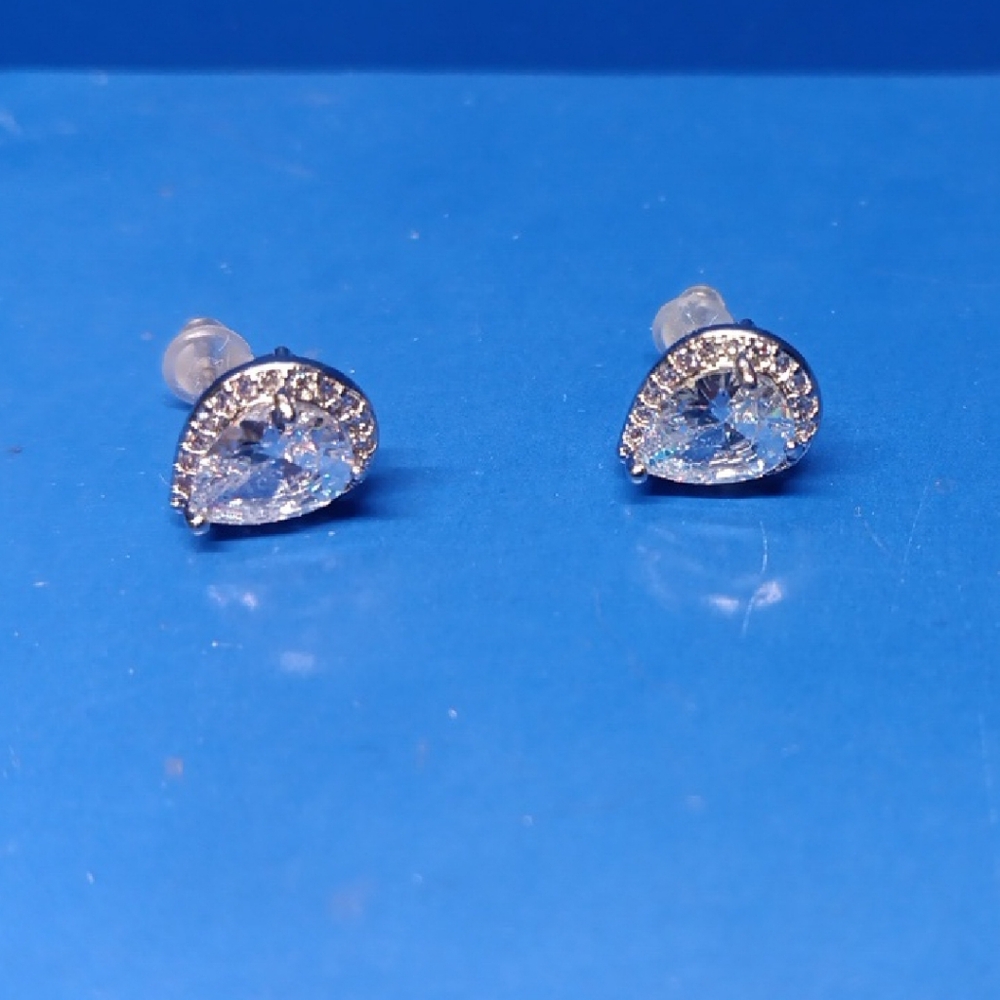 Teardrop Crystal Stud Earrings NEVER WORN